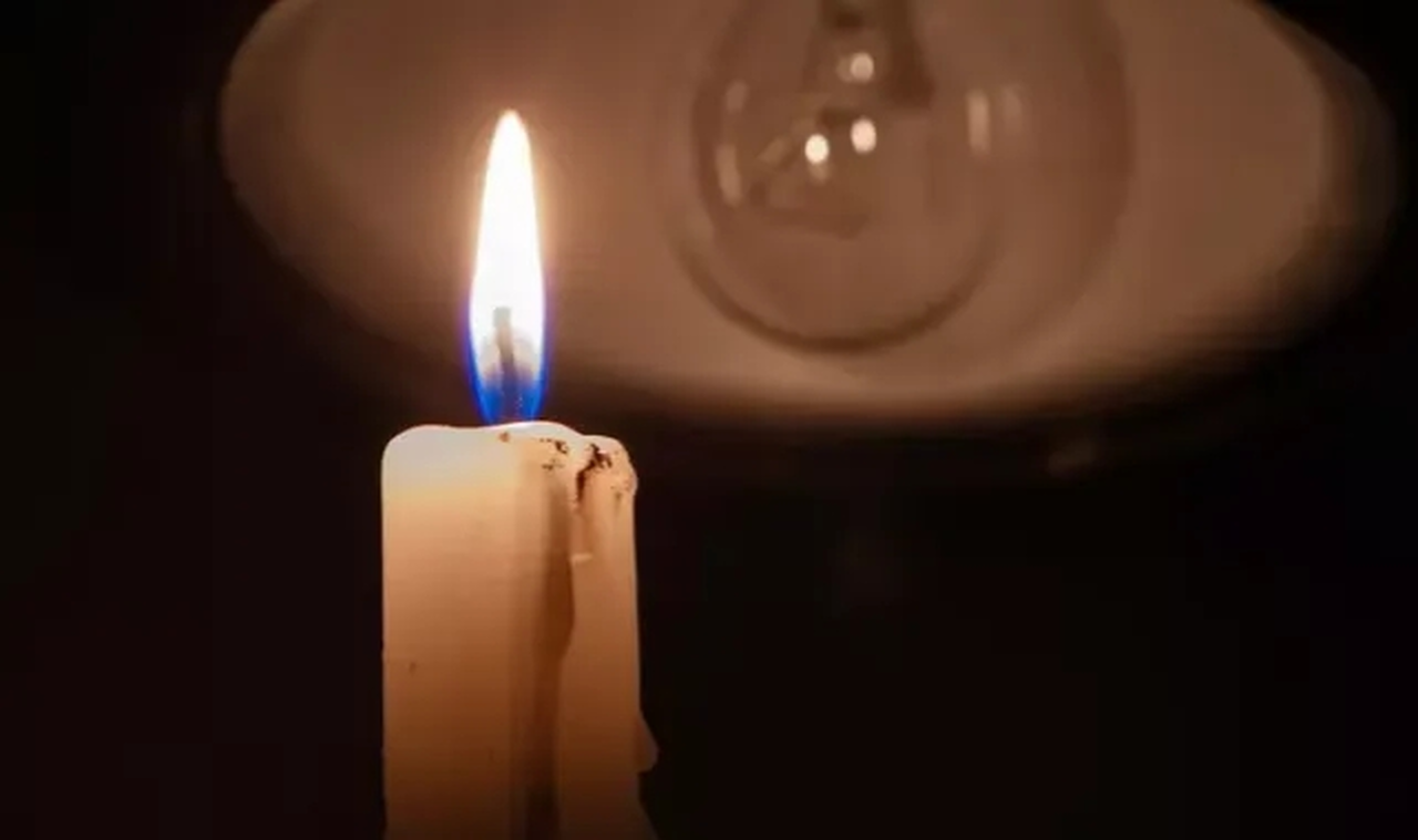 Telsiz, meşale, mum, ilk yardım çantası... İngiltere'de vatandaşlara uyarı geldi