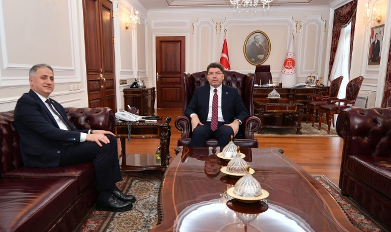 Zonguldak Milletvekili Saffet Bozkurt'tan Bakan Yılmaz Tunç'a ziyaret!