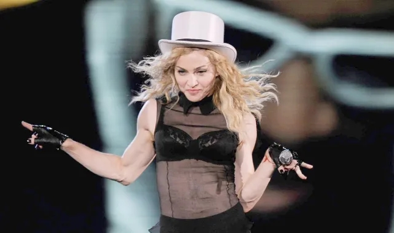 Madonna konsere geç çıktığı için hayranları tarafından dava edildi
