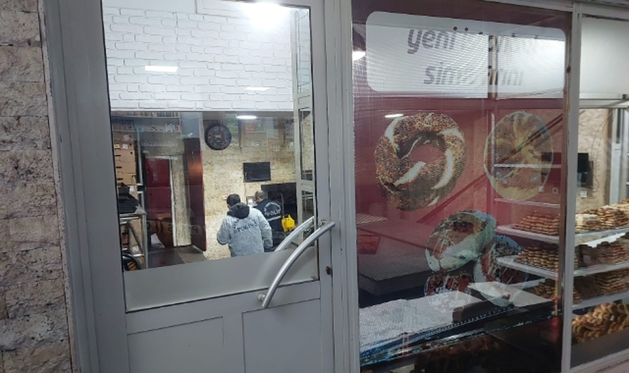 Simit fırınında kanlı infaz! Amcası yeğenini vurdu