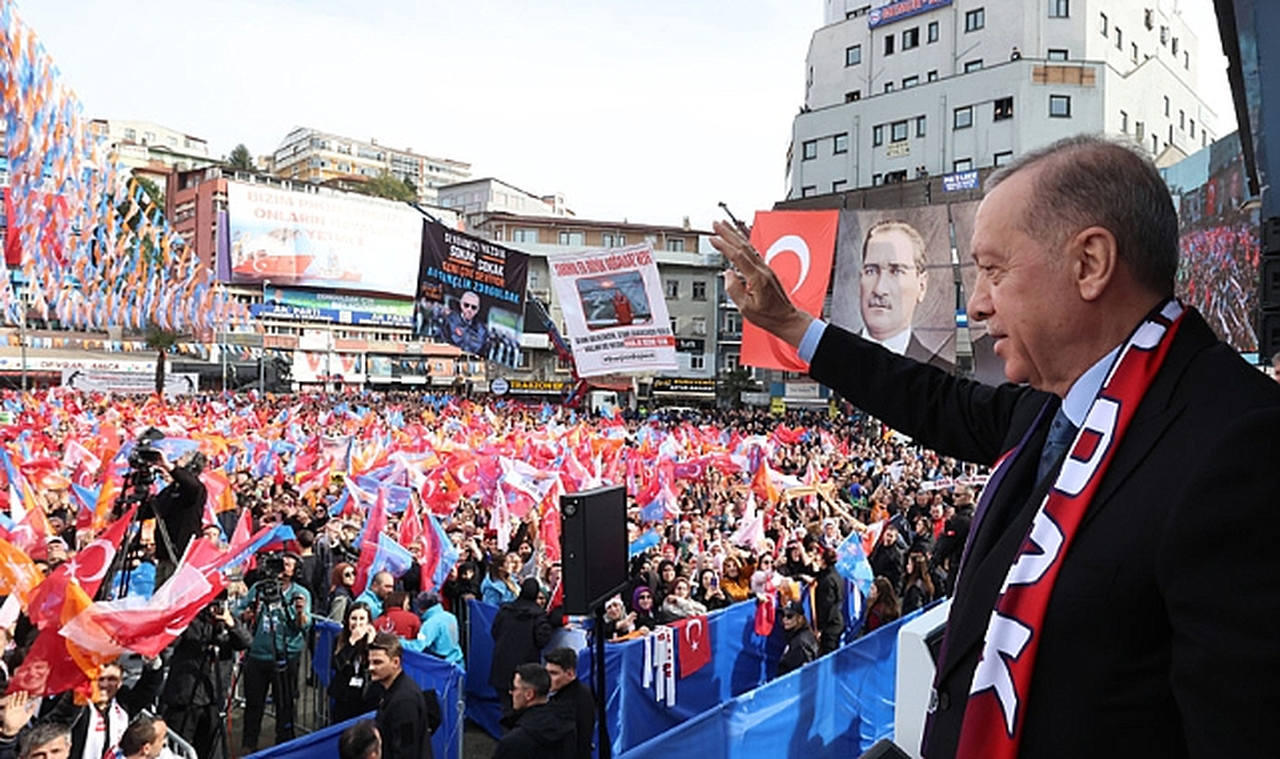 Cumhurbaşkanı Erdoğan "Görüyorum ki miting alanımız büyümüş, genişlemiş" dedi, yeni meydan mı oluyor!