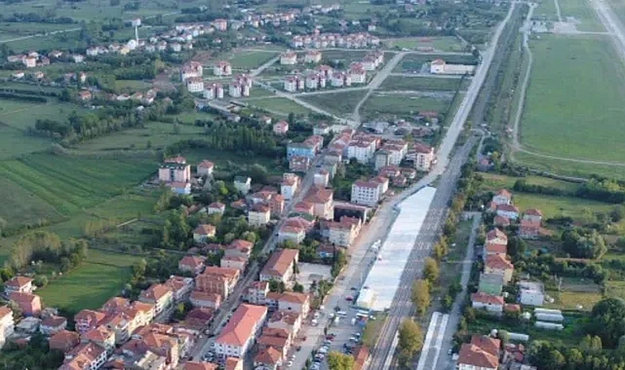 Belediye başkan adayından 4 bin nüfuslu beldeye 5 yıldızlı otel sözü