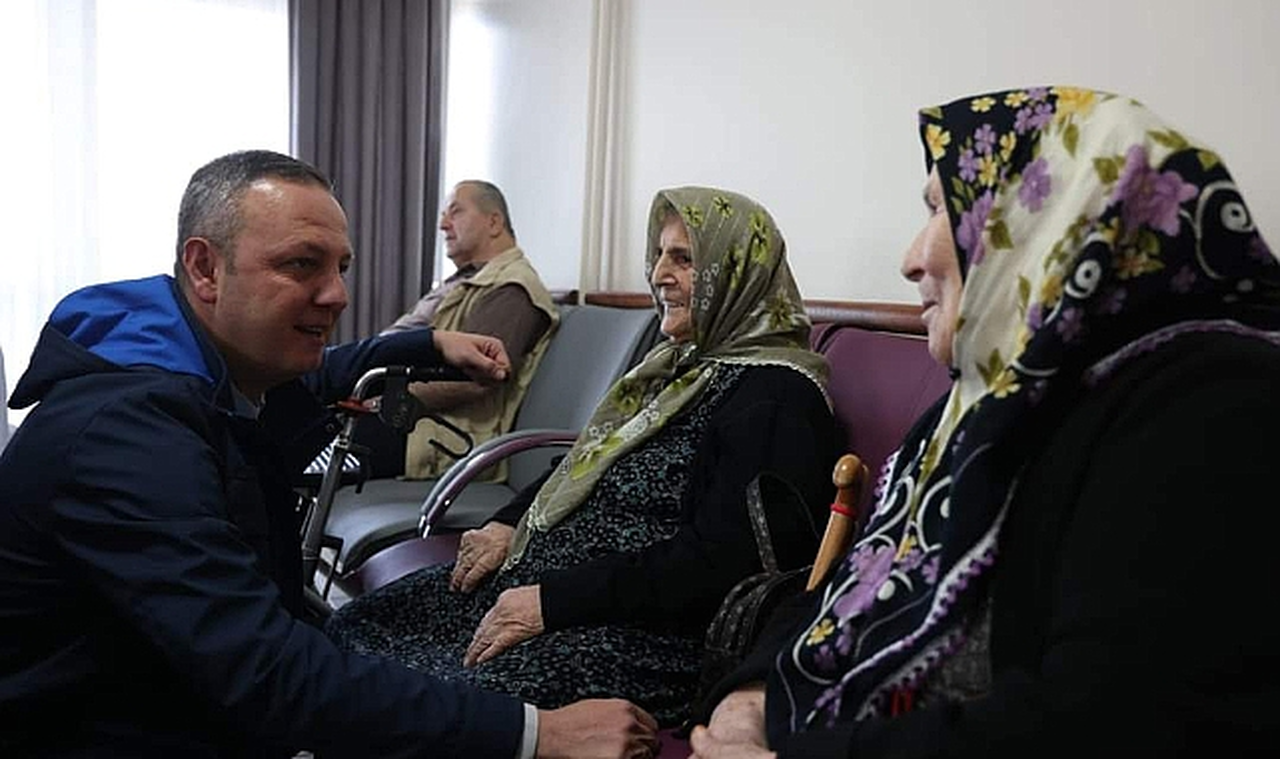 Yaşlımıza hürmet, ömrümüze bereket getirir
