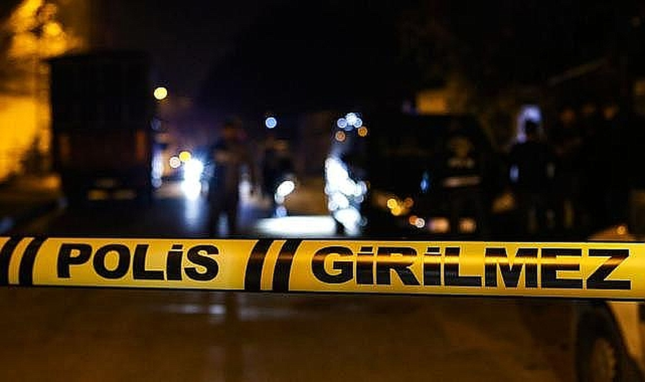 Zonguldak'ta korkunç intihar: Kendini kapının girişine astı!