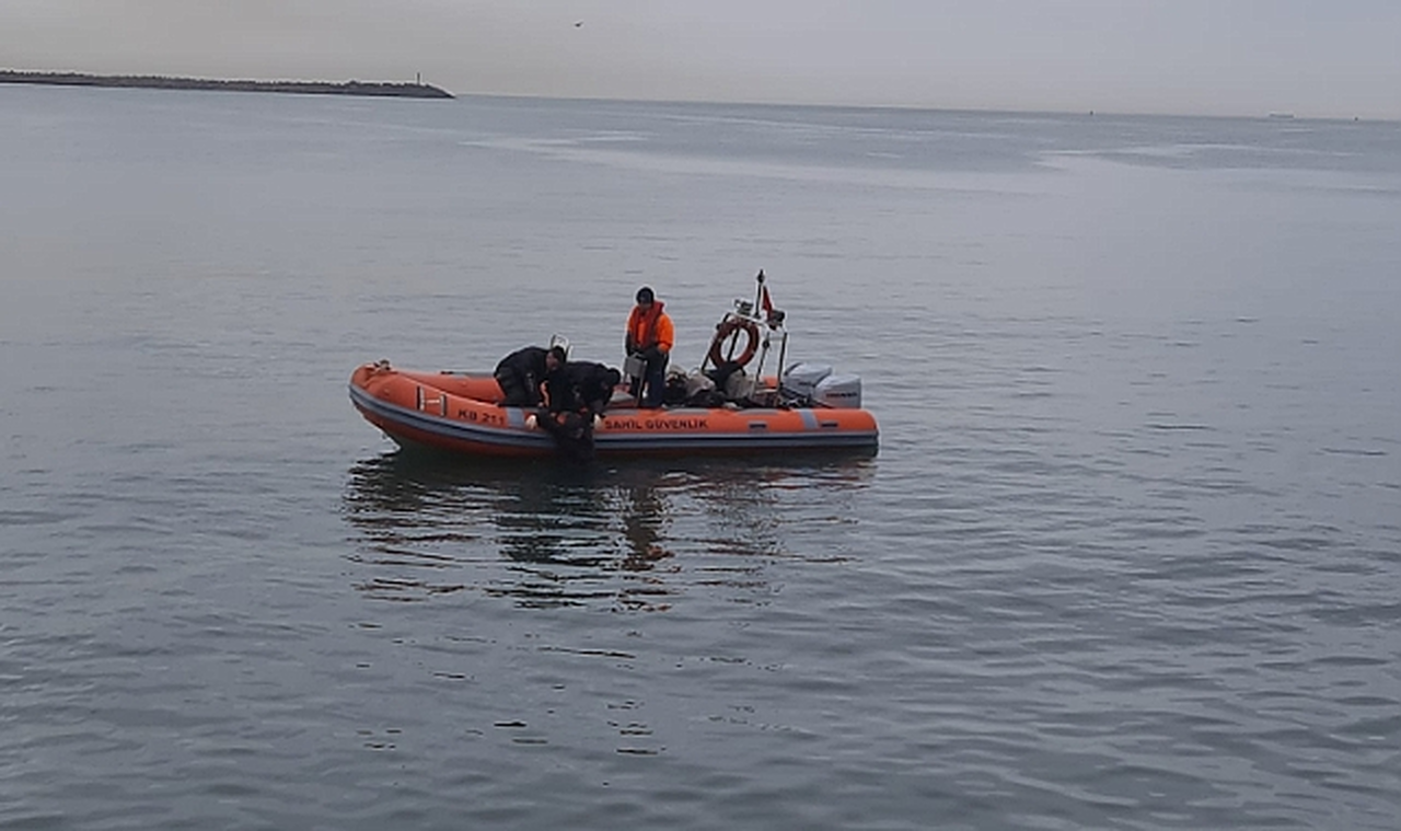 Denizde erkek cesedi bulundu