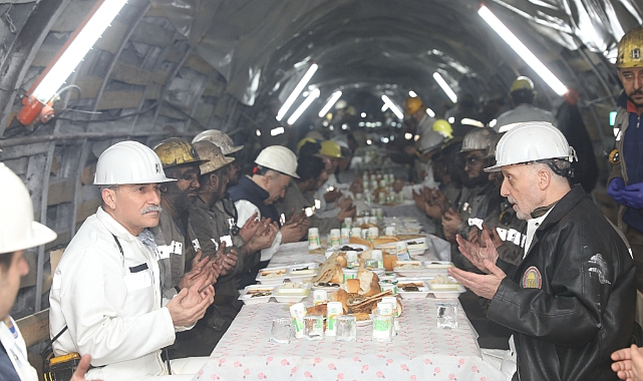 Türk-İş Genel Başkanı Atalay, madencilerle iftar yaptı