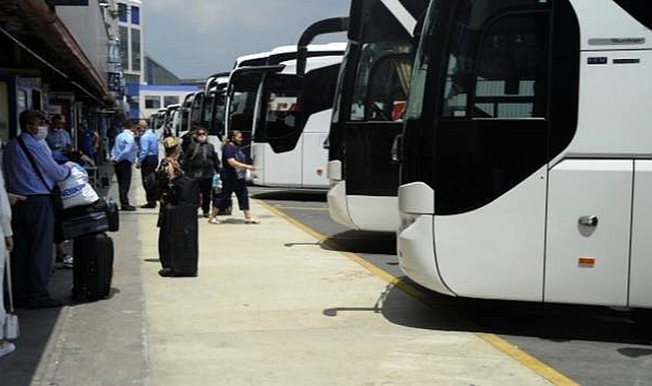 Fahiş fiyatla bilet satanlara 5.3 milyon lira ceza kesildi
