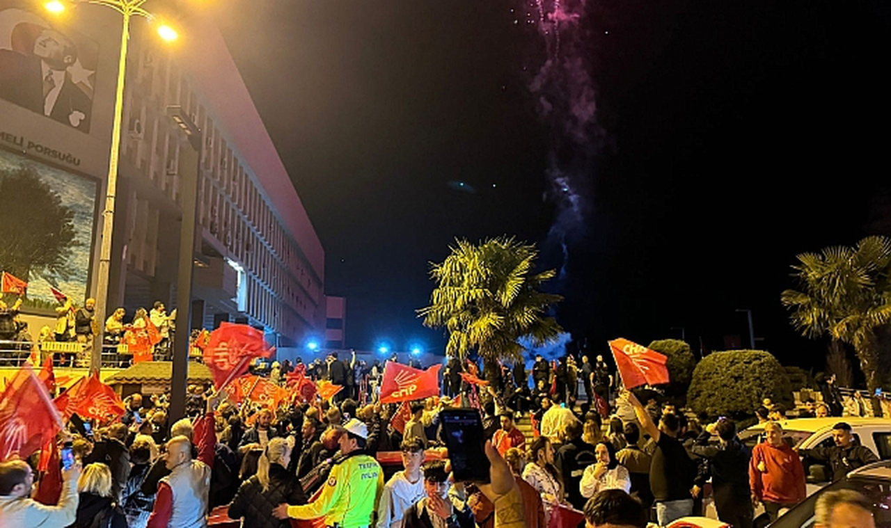 Tahsin Erdem: “Hep birlikte kazandık, sağ olun!”
