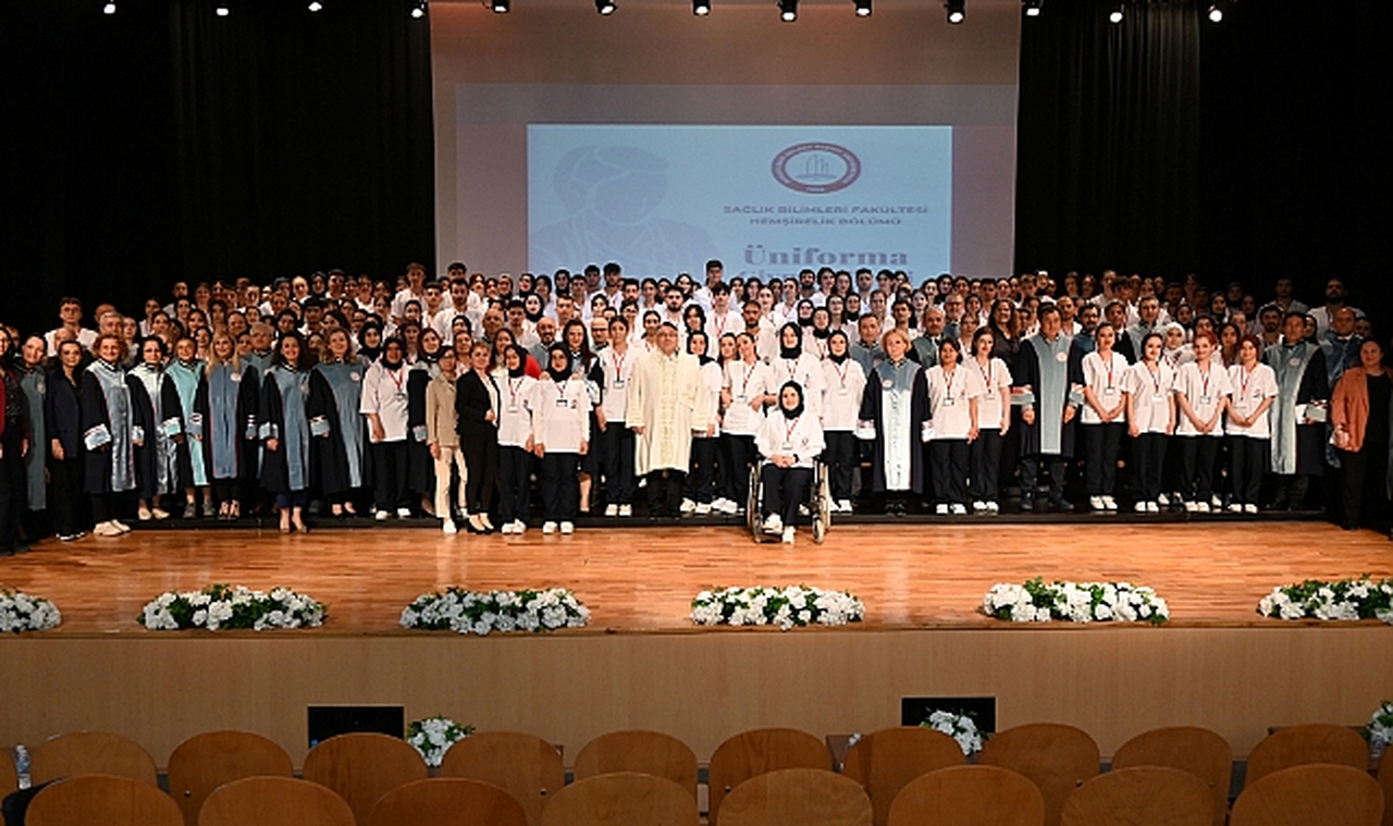 ZBEÜ Hemşirelik Bölümü Öğrencileri Üniformalarını Giydi