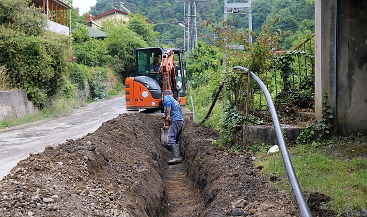 Kavakderesi’nde İçme Suyu Hattı Çalışmaları Sürüyor