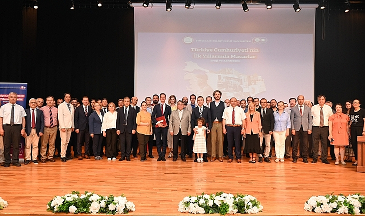 Türkiye Cumhuriyeti’nin İlk Yıllarında Macarlar Sergisi ve Konferansı Düzenlendi