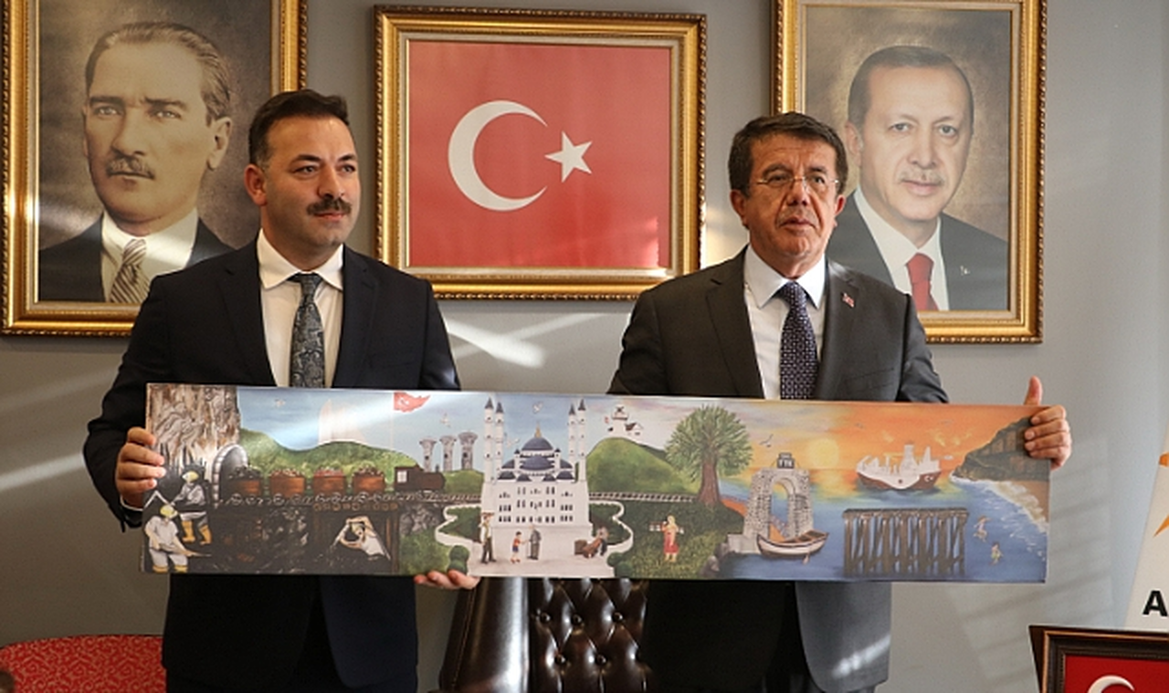 Nihat Zeybekci: "Hizmetkar Olmak Bizim İçin Bir Şanstır"
