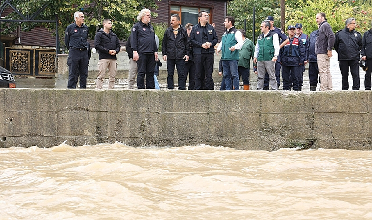 AFAD Başkanı Memiş, Ilıksu'daki tedbirleri yerinde inceledi