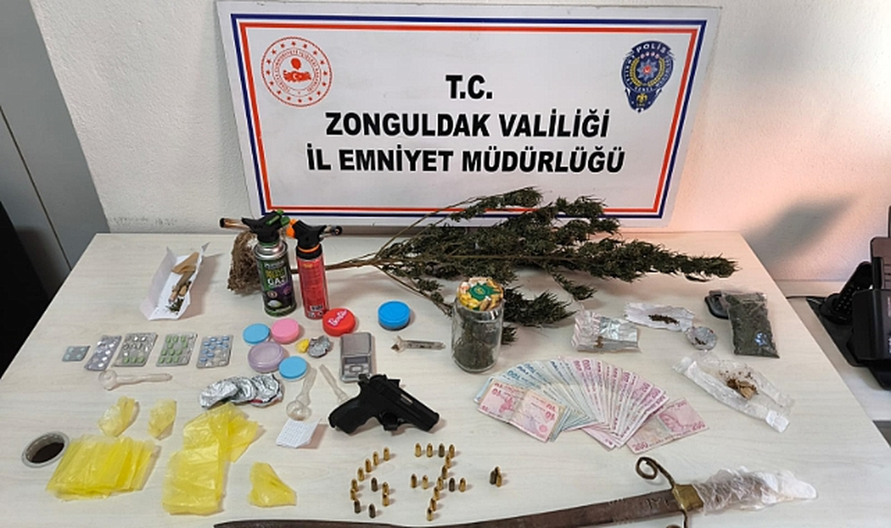 Alaplı'da Uyuşturucu Operasyonu: 18 Kişi Gözaltına Alındı