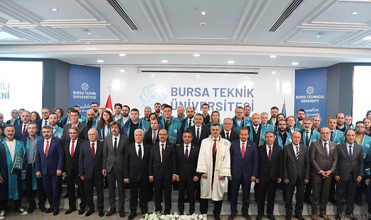 BTÜ'de 2024-2025 Akademik Yılı Törenle Başladı