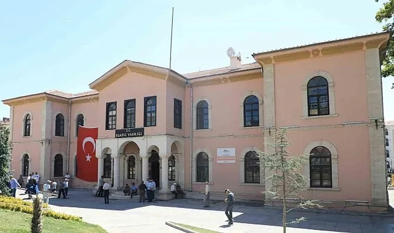 Elazığ Kent Müzesi Kapılarını Ziyaretçilere Açtı