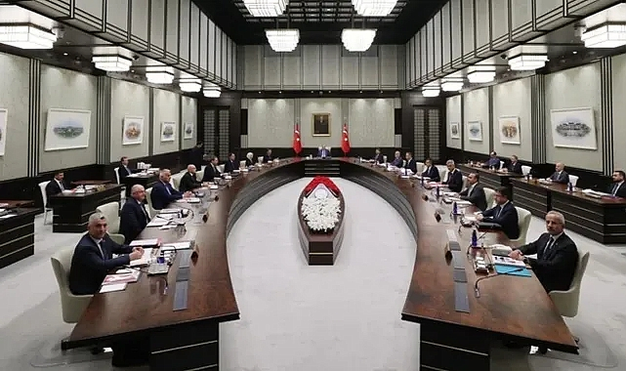 Kabine bugün toplanıyor: Hangi konular gündemde?