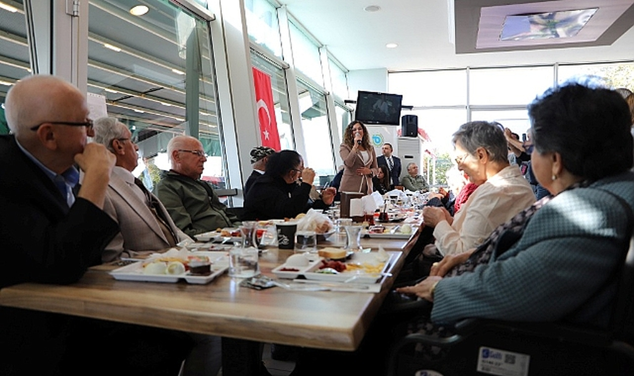 TEKİRDAĞ BÜYÜKŞEHİR'DEN BÜYÜKLERİMİZ İÇİN ANLAMLI ETKİNLİK
