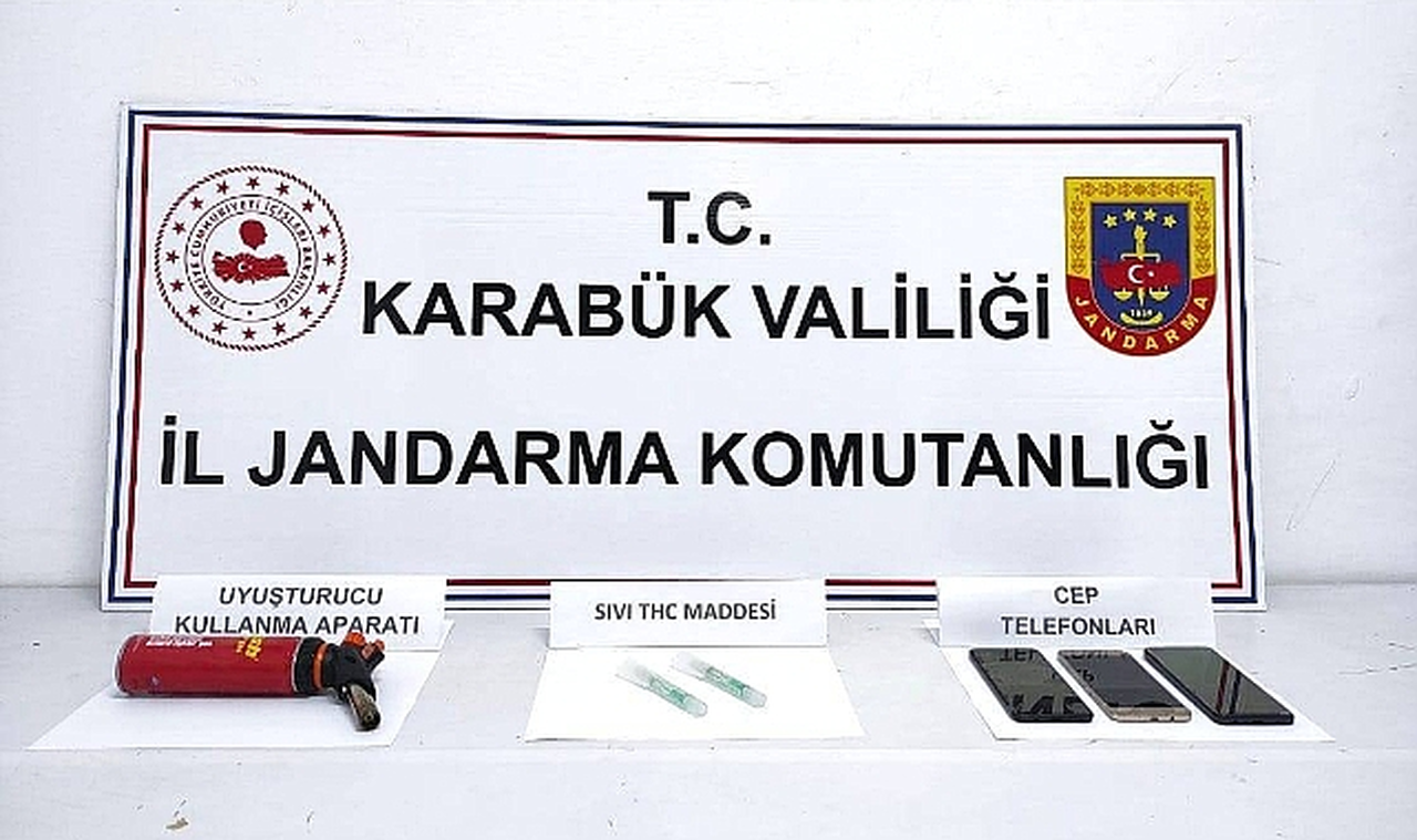 Uyuşturucu ile yakalanan şüpheliler adliyede