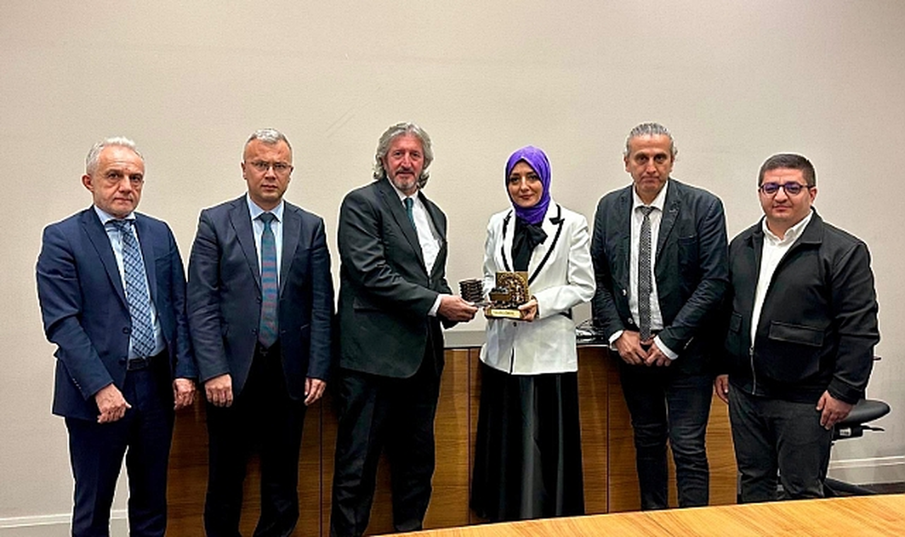 ZGC Külliyede Başdanışman Saadet Oruç'u ziyaret etti