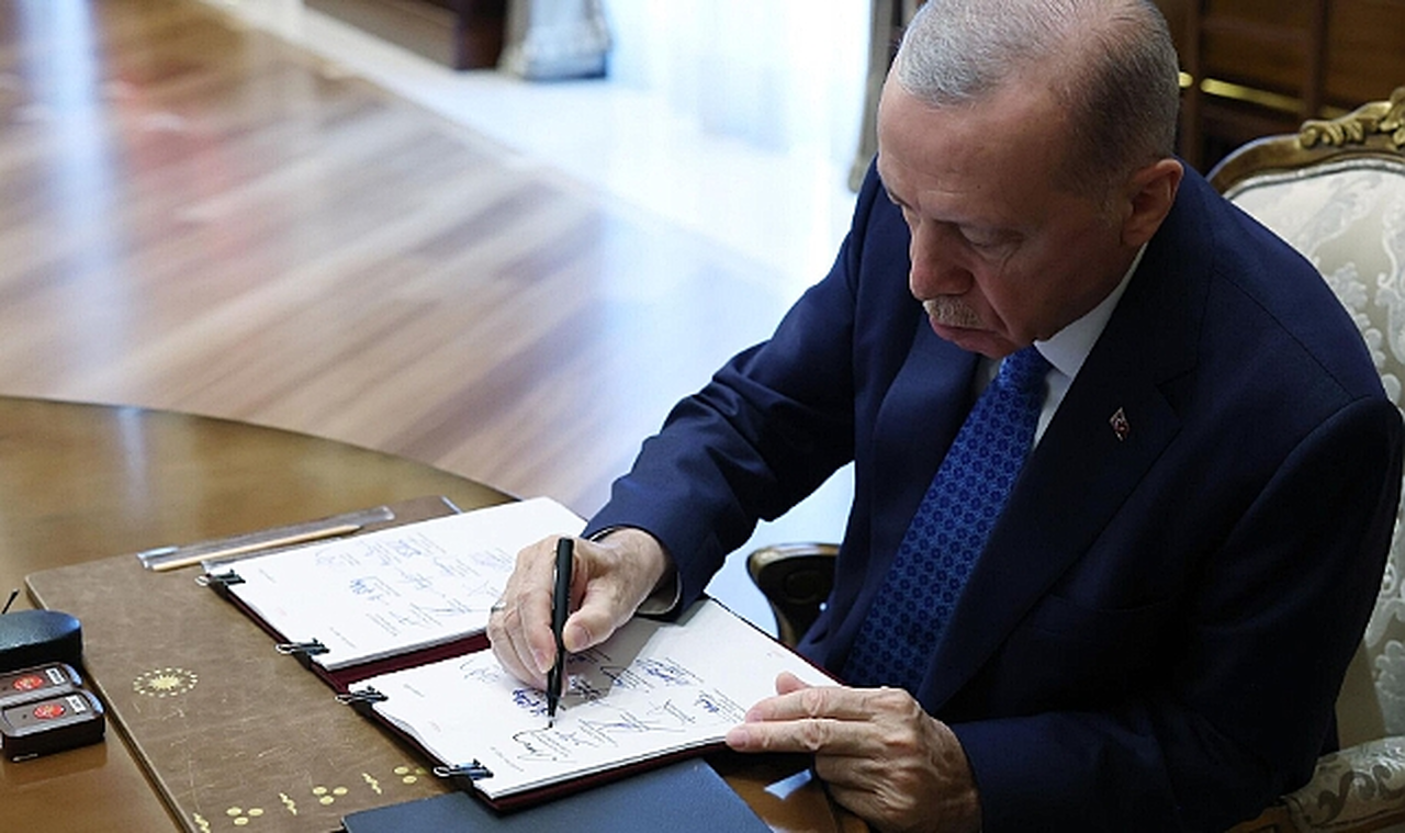 15 İle Vali Yardımcısı ve 121 İlçeye Kaymakam Atandı