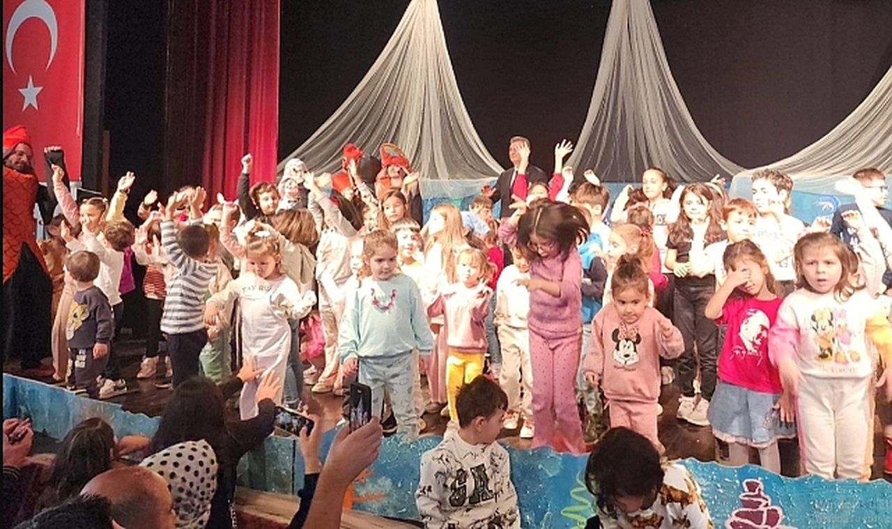 Çocuklar, "Balık Hastanesi" Oyununu Çok Sevdi