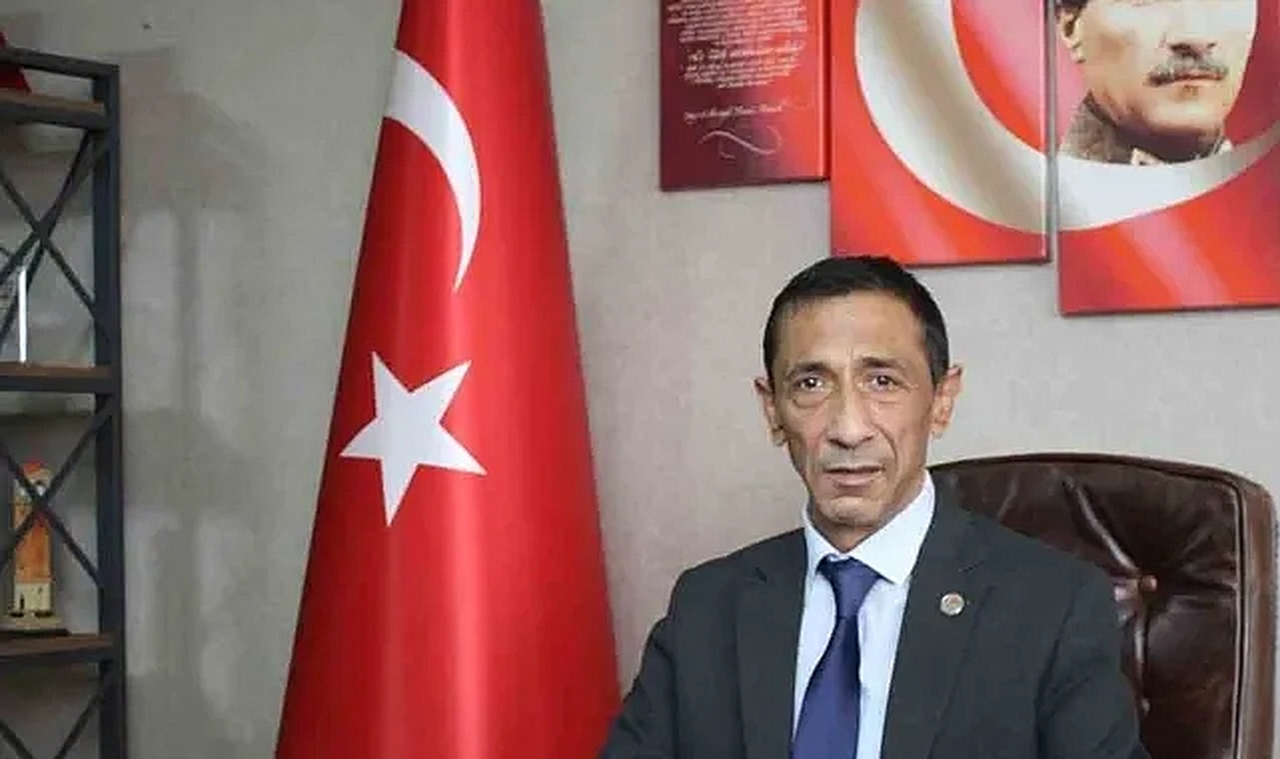 Eğitim Gücü-Sen Başkanı Özat: Eğitime ayrılan bütçe yatırımların önünü tıkıyor