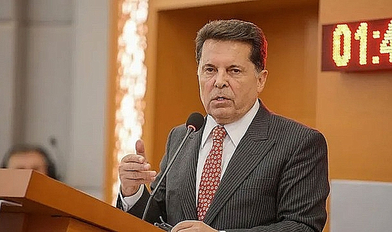 Esenyurt Belediyesi’nde Kayyum Ataması Sonrası Ahmet Özer’in Akrabaları İşten Çıkarıldı