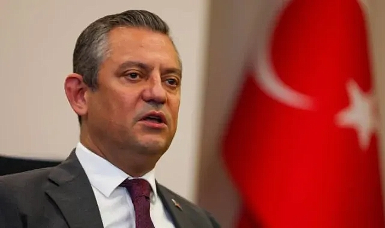 Özgür Özel Son Anket Sonuçlarını Paylaştı: “Eylül Ayında Biraz Düşmüşüz”