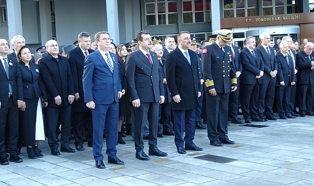 Saat 09.05'te Zonguldak'ta hayat durdu