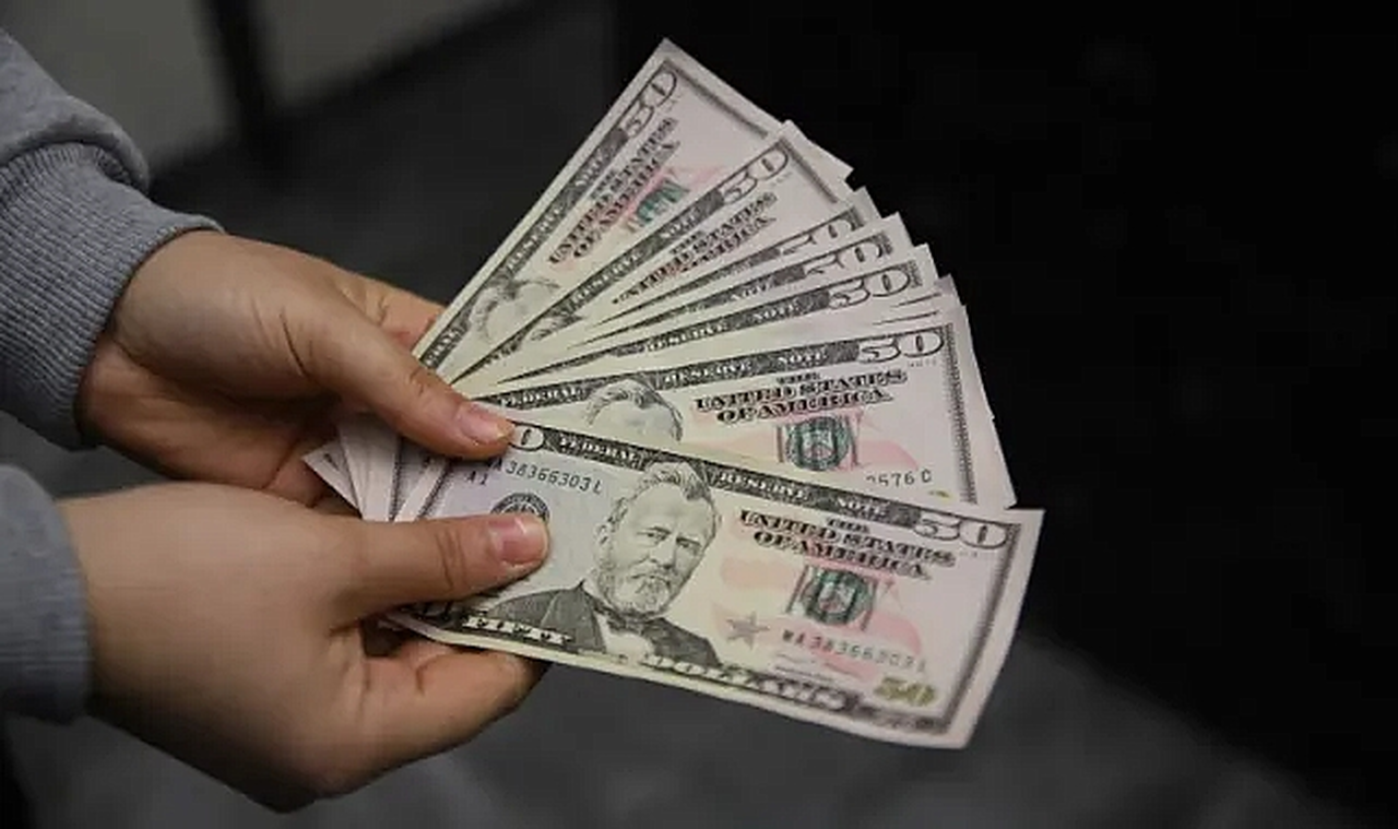 Sahte Dolar Krizi: Türkiye Genelinde 50 ve 100 Dolarlık Banknot Alımları Durduruldu