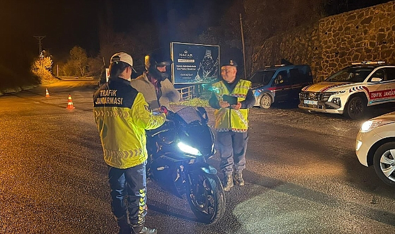 Zonguldak'ta jandarma ve polis ekiplerinin denetimleri sürüyor