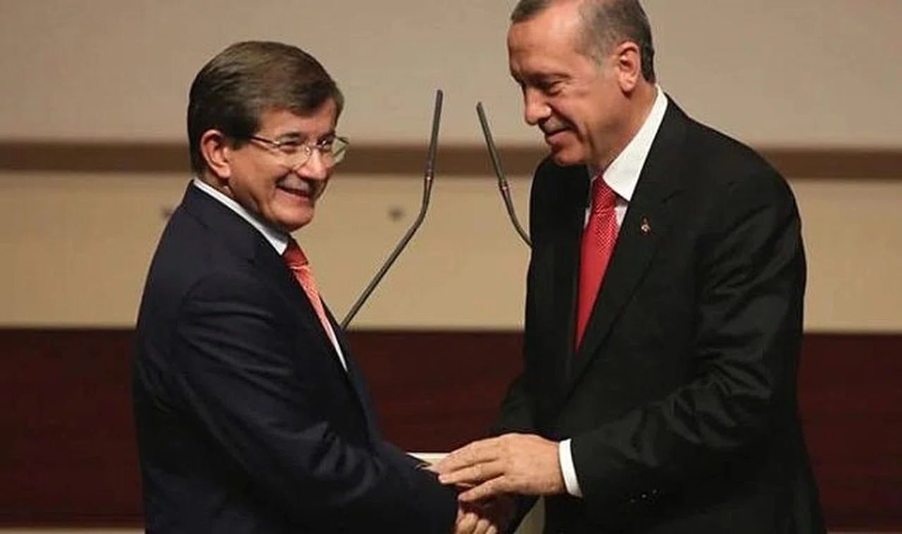 AK Parti'ye geliyorlar! O milletvekilleri istifa etmeye başladı; rozetlerini Erdoğan takacak…