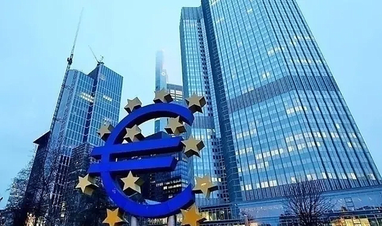 Avrupa Merkez Bankası 2024'te Faiz İndirimi Planlıyor: Ekonomik Veriler Belirleyici Olacak