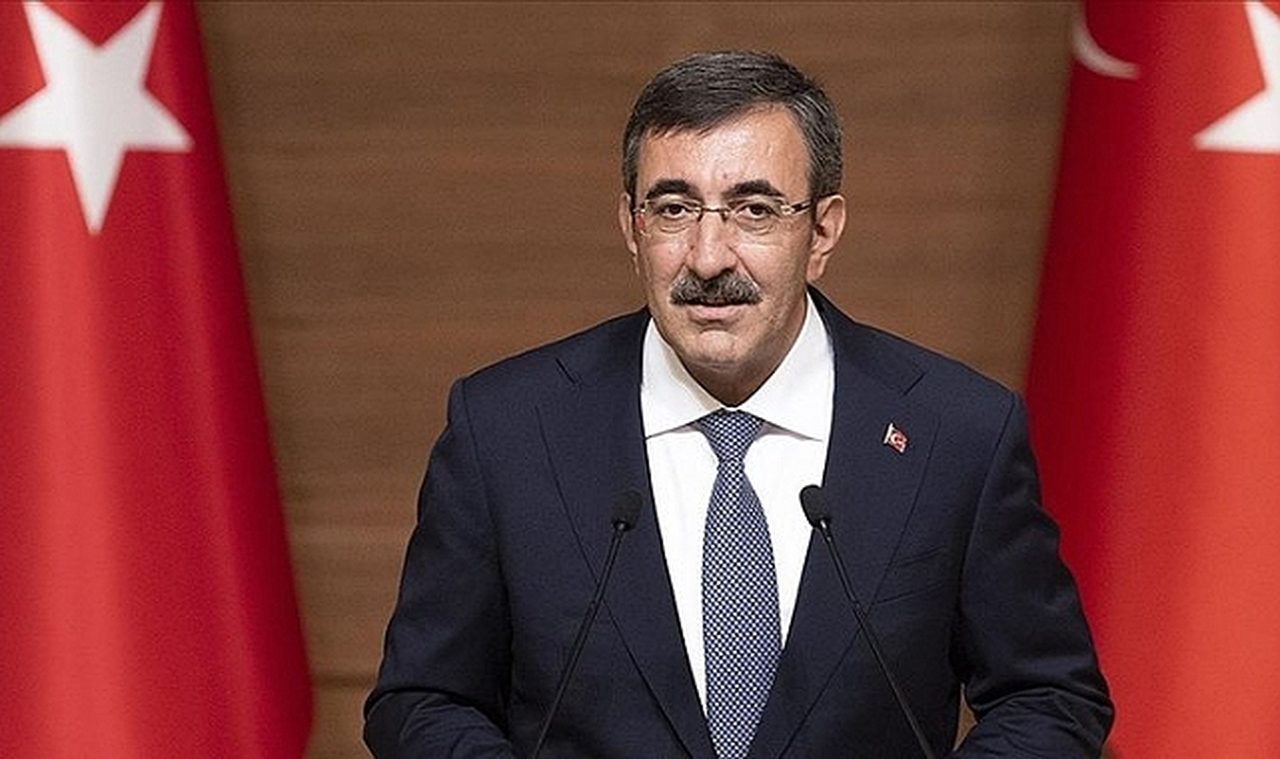 Cevdet Yılmaz'dan 2025 Asgari Ücret Açıklaması: "Dengeli Artış" ve Emekli Maaşı Düzenlemesi