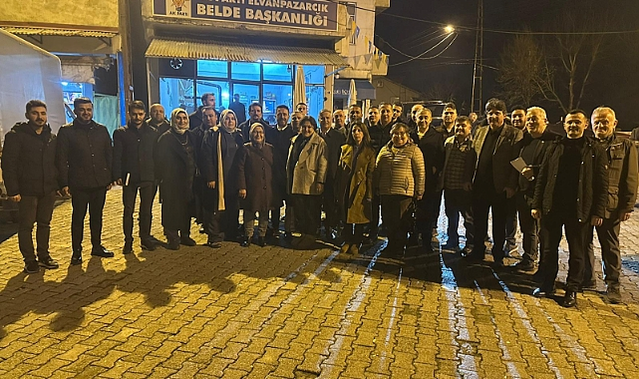AK Parti'den Elvanpazarcık'a çıkarma