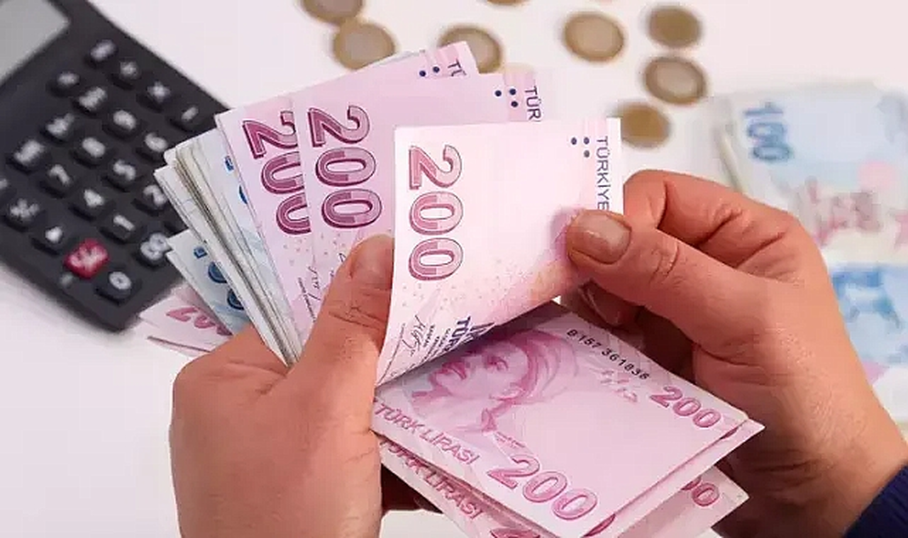 Vatandaşın maaşı bahis konusu oldu... Asgari ücret kumarı