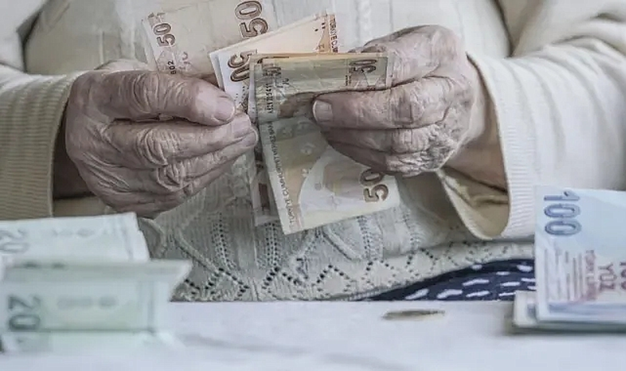 Emekli promosyonlarında rekabet kızıştı: Bankalar ne kadar veriyor?