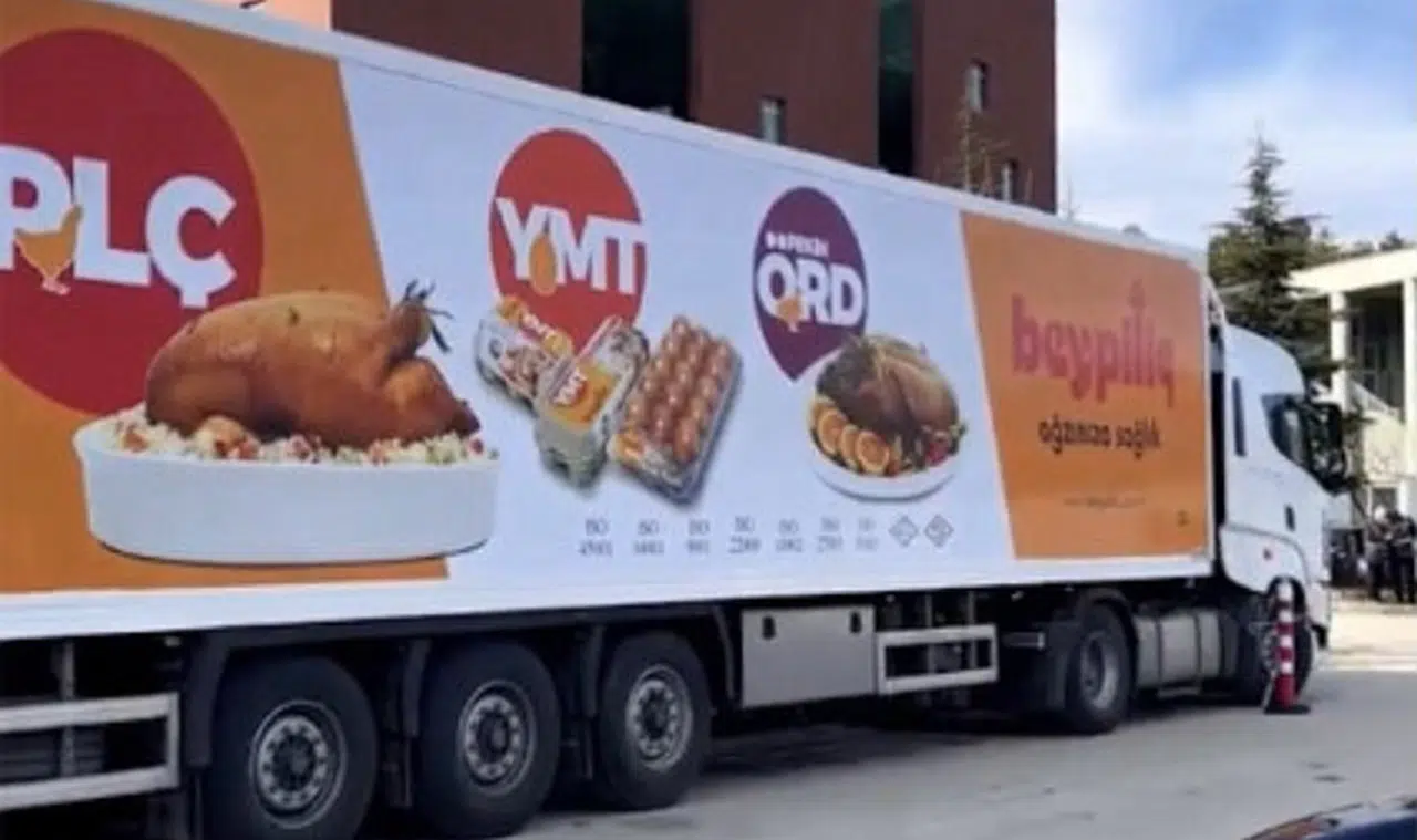 'Kızarmış Piliç' görseli tepki çekmişti! Tırların sahibi Beypiliç açıklama yaptı!