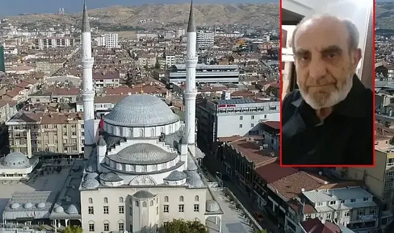 Camide namaz kılarken kalp krizinden öldü