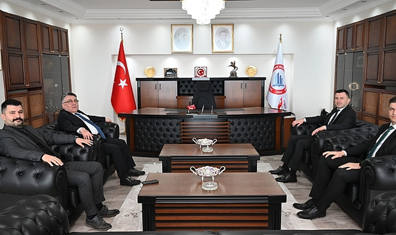 Rektör Özölçer, Zonguldak Gençlik ve Spor İl Müdürü Halil Hacı ile Beraberindeki Heyeti Makamında Kabul Etti