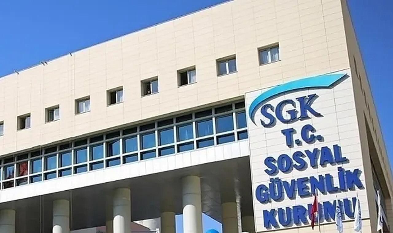 SGK 2 bin 404 kişiyi tespit etti: Ödenen aylıklar faiziyle geri alınacak!