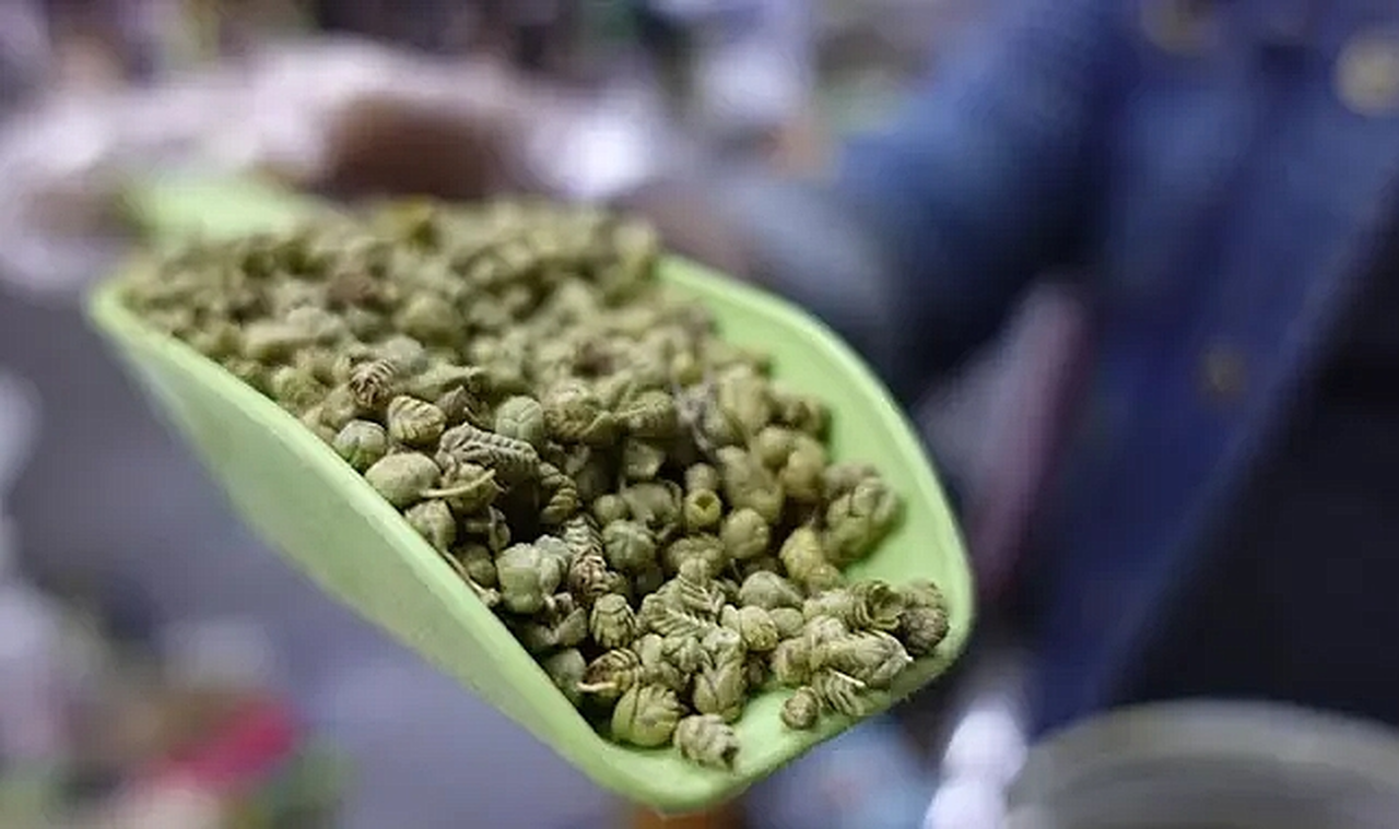 Ünlü baharat markası ifşalandı! Kekik diye bakın ne yedirmişler...
