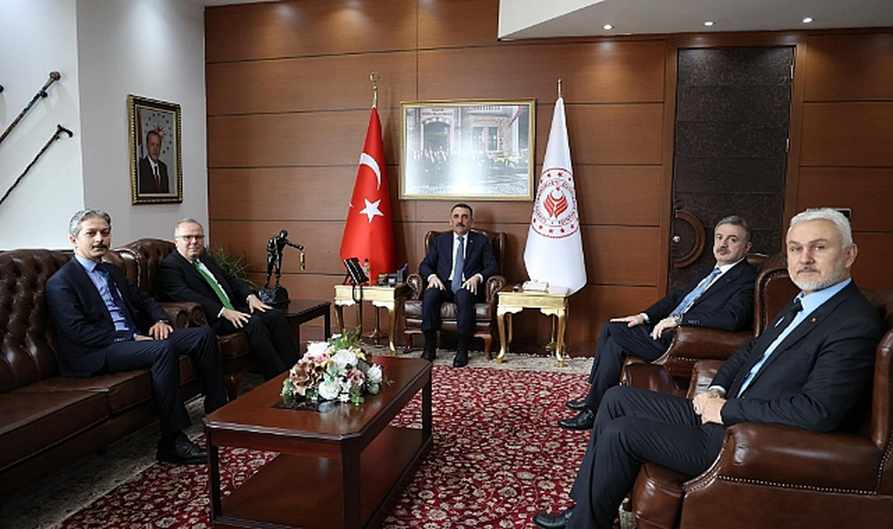 Vali Hacıbektaşoğlu, MHP heyetini kabul etti