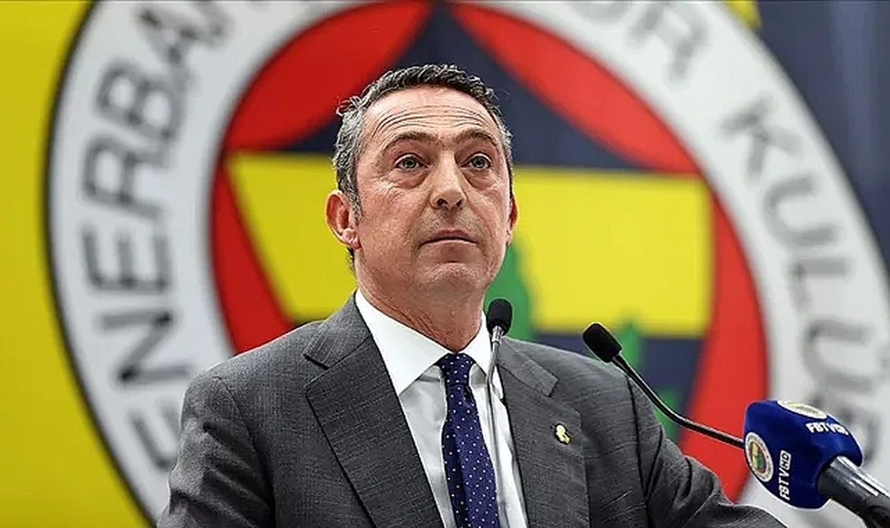 Fenerbahçe'de neler oluyor? "Ben adayım" dedi Ali Koç'a rakip çıktı! Taraftarlar ise kazan kaldırdı