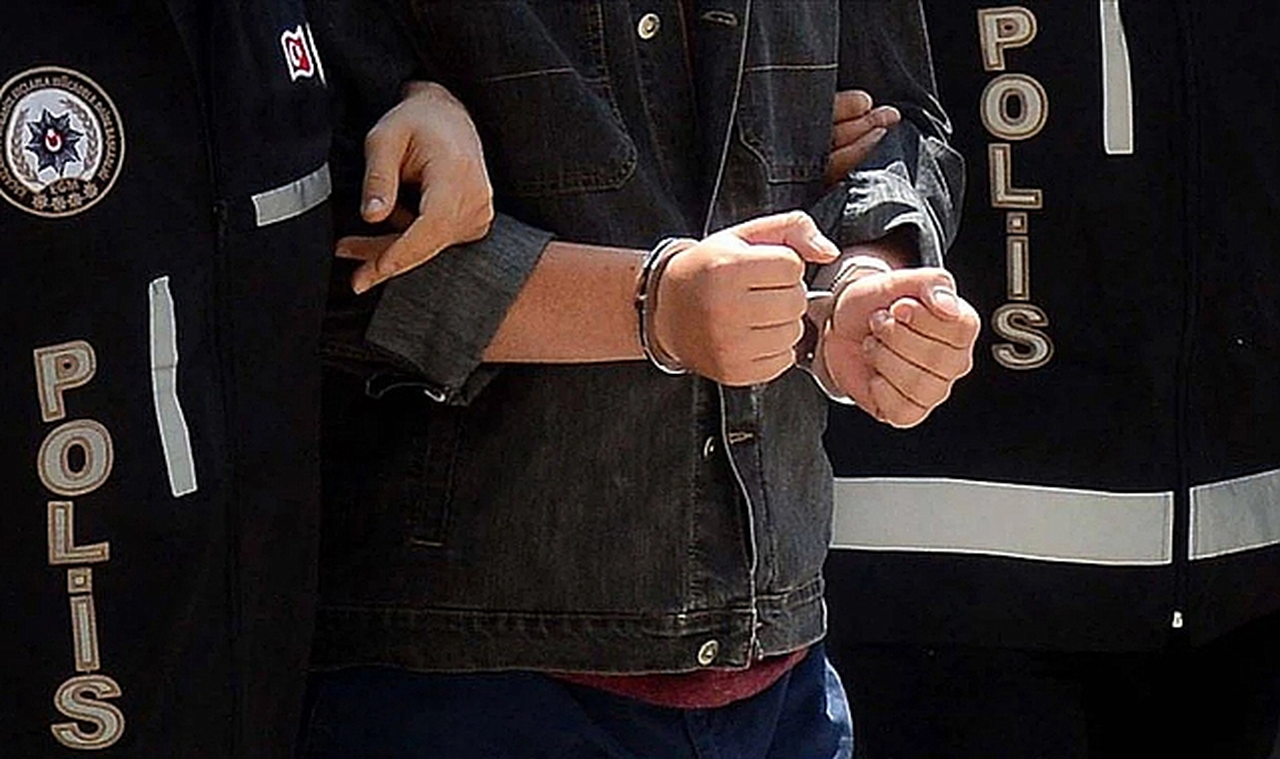 Manavgat Belediyesi'nde rüşvet ve zimmet operasyonu: 6 kişi tutuklandı