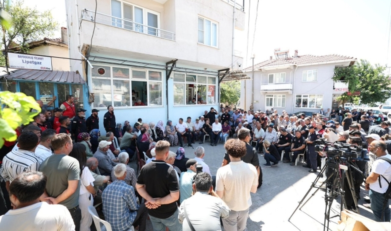 Gölcük köyünde 6 bina yıkıldı, can kaybı yaşanmadı