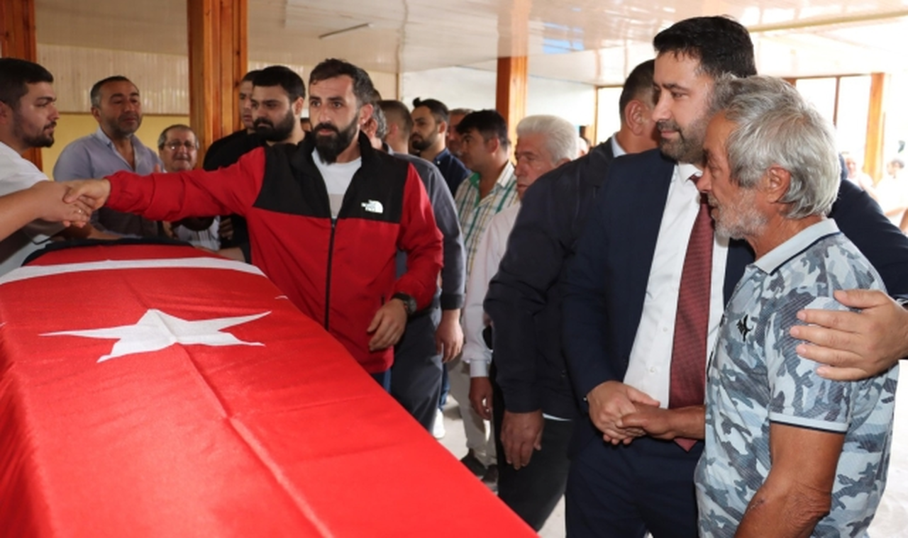 Göçükte hayatını kaybeden maden işçisi memleketinde toprağa verildi