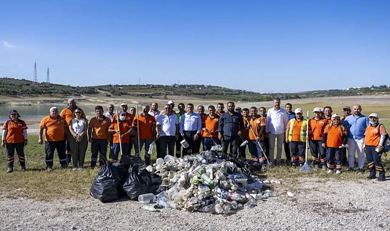 Mersin Berdan Barajı’nda temizlik seferberliği