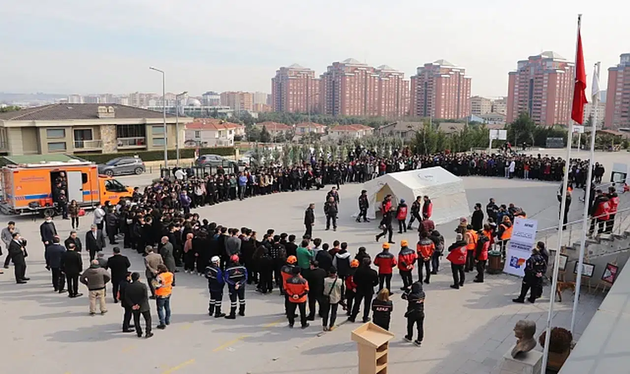 13 Ekim'de okullarda eş zamanlı tatbikat yapılacak